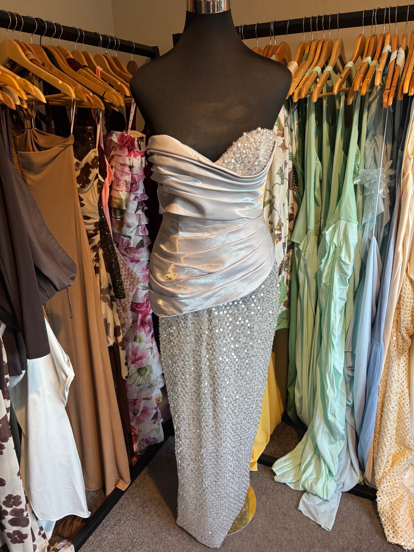 Eliya the label - Gaia gown size small